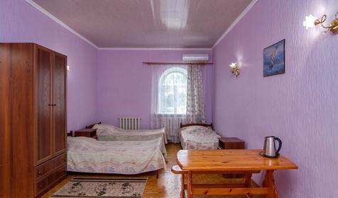 Шестиместный номер. Гостевой дом У Александра, г. Новороссийск, с. Южная Озереевка