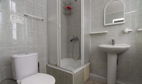 Трехместный с мини-кухней. Гостевой дом У Александра, г. Новороссийск, с. Южная Озереевка