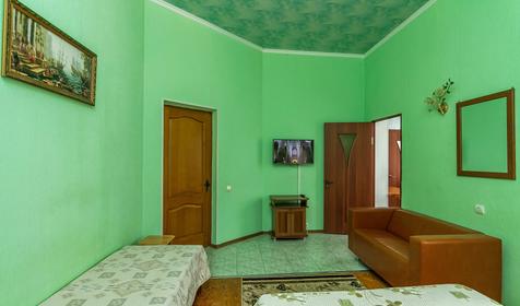 Трехместный с мини-кухней. Гостевой дом У Александра, г. Новороссийск, с. Южная Озереевка