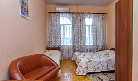 Трехместный номер. Гостевой дом У Александра, г. Новороссийск, с. Южная Озереевка