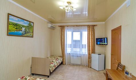 Трехместный без балкона. Мини-гостиница Абрикос, г. Геленджик, п. Кабардинка