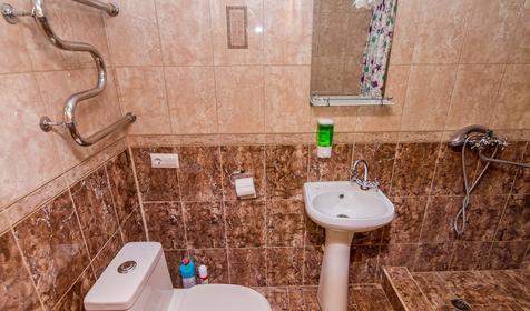 Четырехместный с балконом. Мини-гостиница Абрикос, г. Геленджик, п. Кабардинка