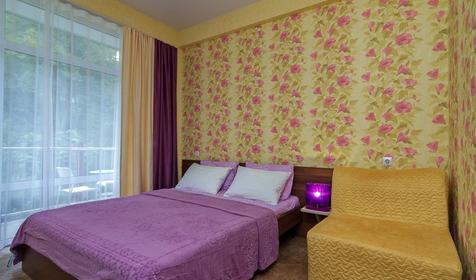 Трехместный комфорт с балконом. Гостиница Прибой. г. Сочи, п. Лоо