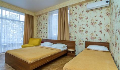 Студия четырехместная с балконом