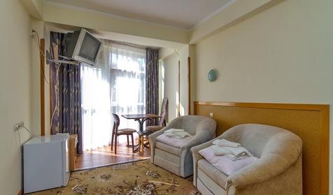 Двухкомнатные апартаменты с кухней. Отель Золотая пальма, г. Сочи, Хостинский район