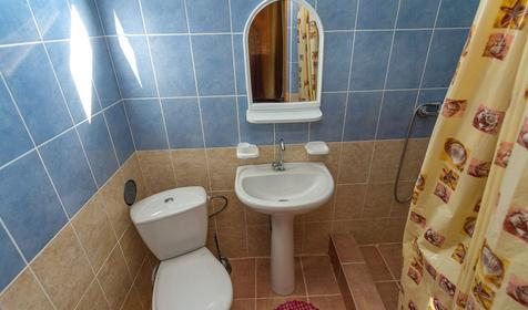 Полулюкс четырехместный. База отдыха Аленка, г. Анапа, п. Джемете