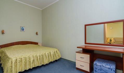 Апартаменты трехместные двухкомнатные. Гостиничный комплекс Holiday (Холидей), г. Сочи, п. Лазаревское