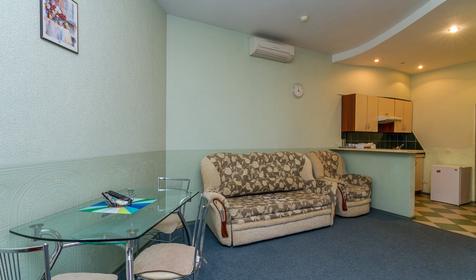 Апартаменты трехместные двухкомнатные. Гостиничный комплекс Holiday (Холидей), г. Сочи, п. Лазаревское