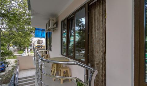 Двухместный стандарт с балконом. Гостевой дом "Король Лев", г. Сочи, п. Горный воздух