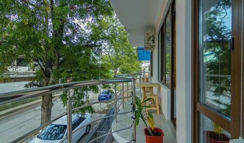 Двухместный стандарт с балконом. Гостевой дом "Король Лев", г. Сочи, п. Горный воздух