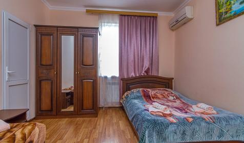 Двухместный стандарт с балконом. Гостевой дом "Король Лев", г. Сочи, п. Горный воздух