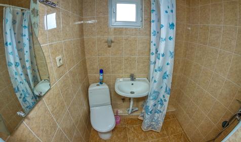 Двухместный стандарт с балконом. Гостевой дом "Король Лев", г. Сочи, п. Горный воздух