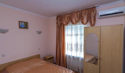 Трехместный стандарт. Гостевой дом "Король Лев", г. Сочи, п. Горный воздух