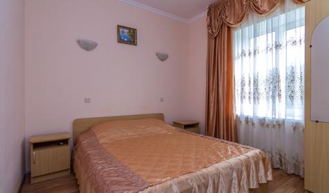 Трехместный стандарт. Гостевой дом "Король Лев", г. Сочи, п. Горный воздух