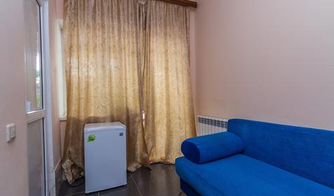 Трехместный стандарт. Гостевой дом "Король Лев", г. Сочи, п. Горный воздух