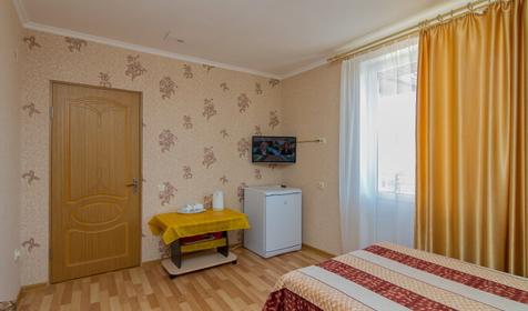 Пятиместный люкс с балконом. Гостевой дом Винтаж, г. Сочи, Лазаревский район, п. Лазаревское