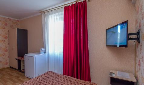 Двух-, трех-, четырехместный люкс с балконом. Гостевой дом Винтаж, г. Сочи, Лазаревский район, п. Лазаревское