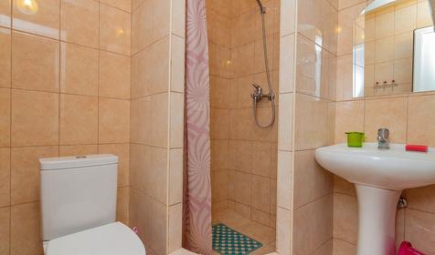 Трехместный люкс. Гостевой дом Винтаж, г. Сочи, Лазаревский район, п. Лазаревское