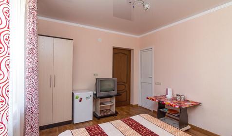 Трехместный люкс. Гостевой дом Винтаж, г. Сочи, Лазаревский район, п. Лазаревское