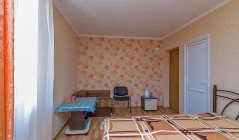 Двух-, трех-, четырехместный люкс с балконом. Гостевой дом Винтаж, г. Сочи, Лазаревский район, п. Лазаревское