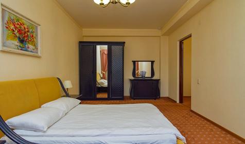 Семейный трехкомнатный номер. Пансионат-гостиница Валентин, г. Сочи