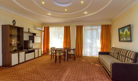 Семейный трехкомнатный номер. Пансионат-гостиница Валентин, г. Сочи