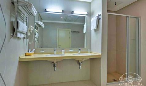 Апартамент трехкомнатный двухместный, корпус "Приморский"