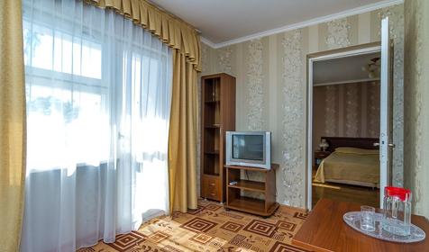 Двухместный двухкомнатный люкс. Пансионат Химик, Туапсинский район, п. Новомихайловский