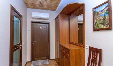 Двухместный номер (с балконом). Гостиница Куршавель, Апшеронский район, х. Гуамка