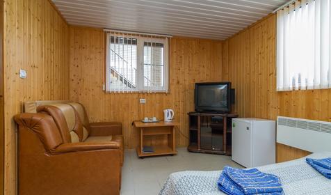 Семейный номер. База отдыха Поляна, Апшеронский район, ст. Нижегородская