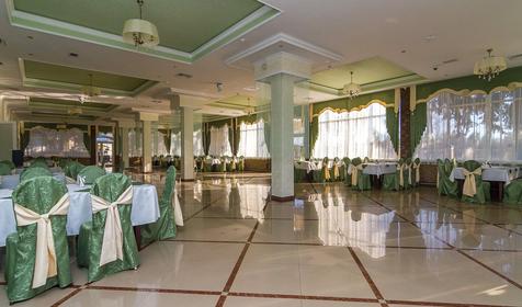 Кафе-ресторан. Гостиничный комплекс Изумруд, п. Мостовской, Краснодарский край.