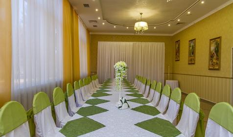 Кафе-ресторан. Гостиничный комплекс Изумруд, п. Мостовской, Краснодарский край.