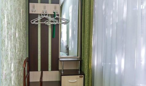 Трехместный стандарт. Гостиничный комплекс Изумруд, п. Мостовской, Краснодарский край.