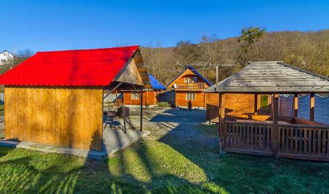 Гостевые дома Близнецы у реки, Майкопский район, ст. Даховская