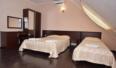 Мансарда. Бюджетный трехместный без балкона, 6 этаж