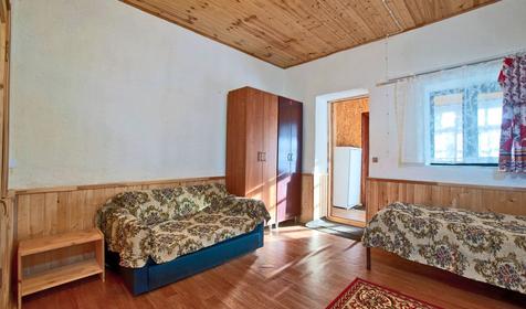 Гостевая комната на трех человек. Крестьянско-фермерское хозяйство Усадьба Колхидские Ворота, Апшеронский район, Камышанова поляна