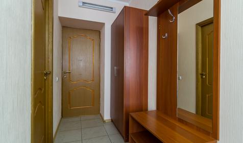 Одноместный однокомнатный номер с полутороспальной кроватью. Гостиница Березка, г. Горячий Ключ