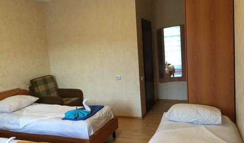Трехместный стандарт. Гостевой дом Уютный причал, г. Сочи, Лазаревский район, п. Лоо, Горный воздух