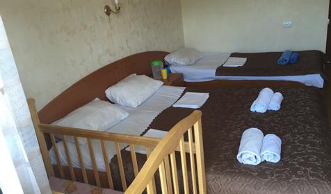 Трехместный стандарт. Гостевой дом Уютный причал, г. Сочи, Лазаревский район, п. Лоо, Горный воздух