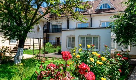 Коттедж Веранда