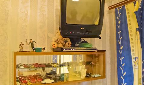 Бердянская 56