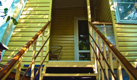 Бердянская 56