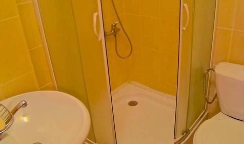 Бердянская 56