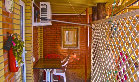 Бердянская 56