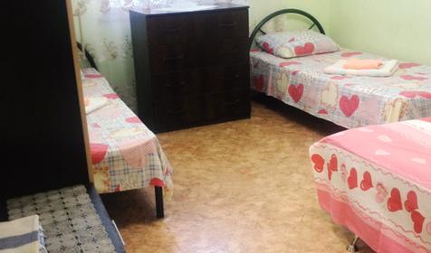 Двухкомнатный, первый этаж