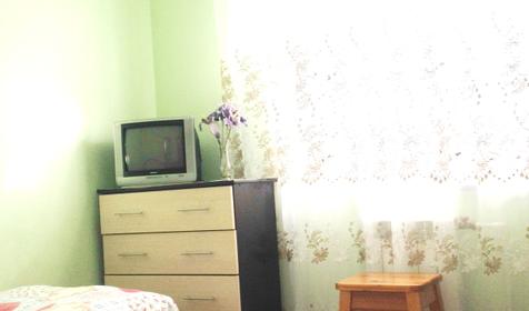 Двухкомнатный, первый этаж