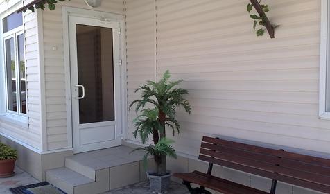 Семейный 4-х м.номер на первом этаже без балкона