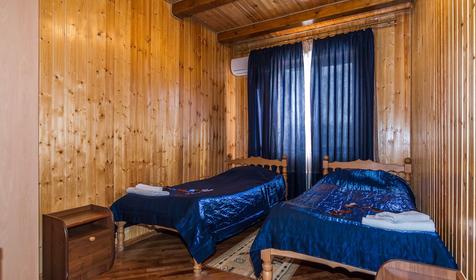 Двухместный с односпальными кроватями. Гостиница Барская Усадьба. Республика Адыгея, Майкопский район, п. Каменномостский