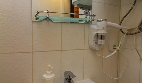 Двухместный с двуспальной кроватью. Гостиница Барская Усадьба. Республика Адыгея, Майкопский район, п. Каменномостский