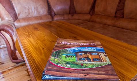 Трехместный люкс. Гостиница Барская Усадьба. Республика Адыгея, Майкопский район, п. Каменномостский